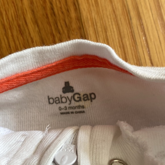 0-3M Baby Gap and Gymboree Sleep and Play Pajamas - Picture 7 of 10